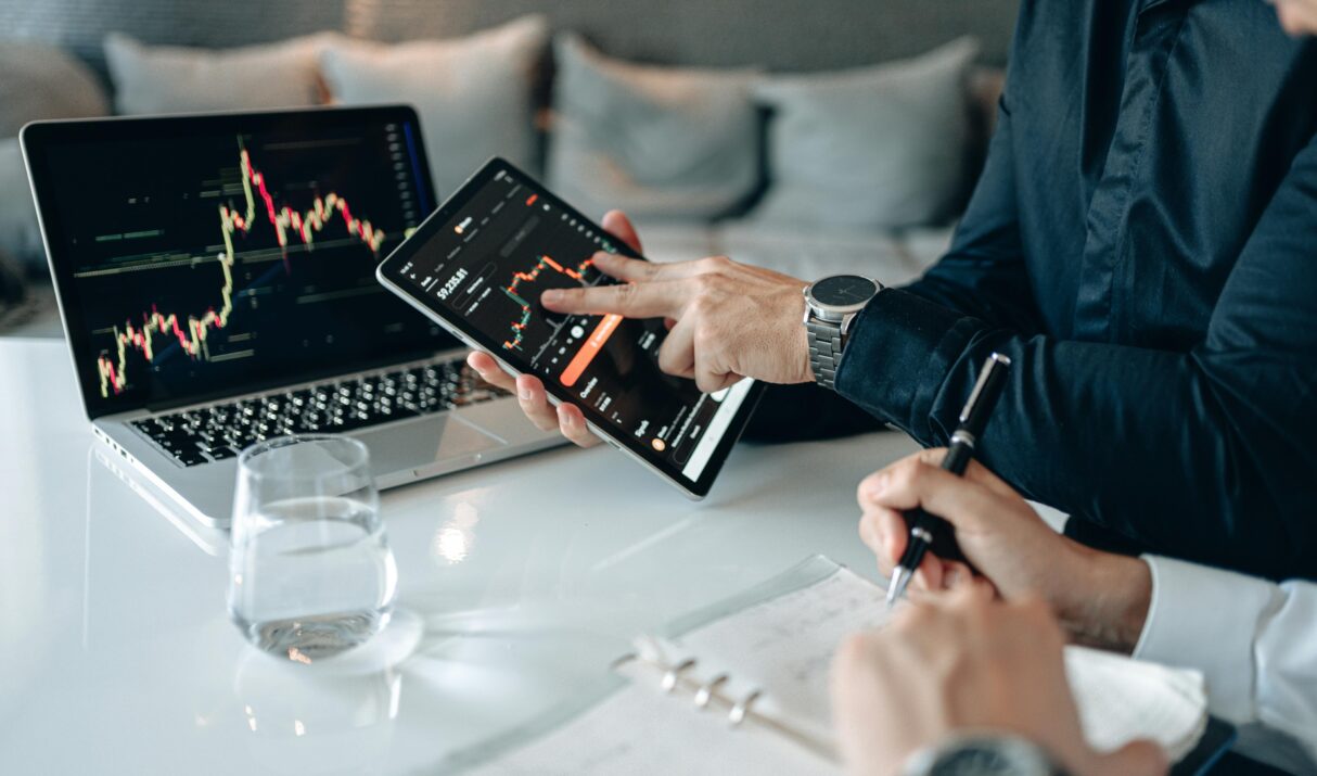 Faire appel à un hacker professionnel pour récupérer vos cryptos : guide complet